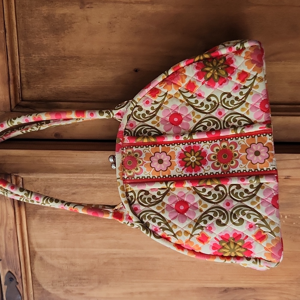 Vera Bradley Eloise Clamshell Bag in Folkloric